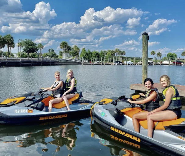 Local Davenport Park, Lake, and Ball Fields Windsor Island Resort Getaway